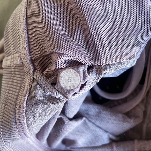 Lululemon Free To Be Bra *Long Line Rib Snow Wash
Washed Antoinette Size 6 - Picture 5 of 6